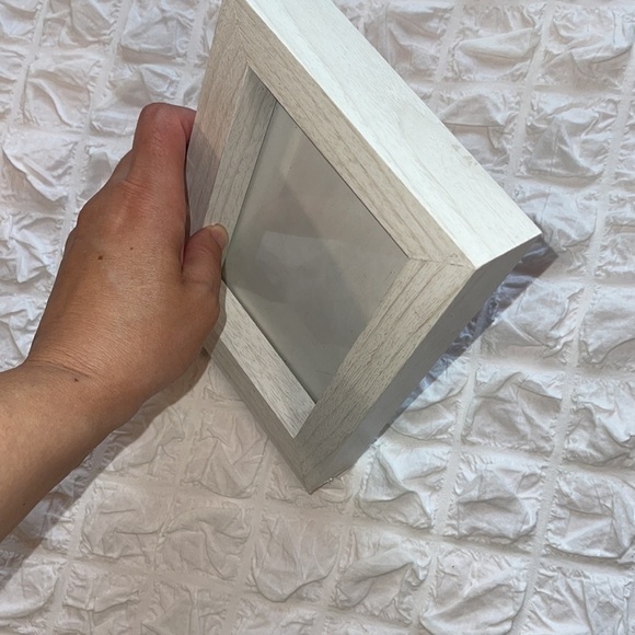 Sixtrees Empty frame new with tag white 7 x 5 inches - Picture 3 of 4